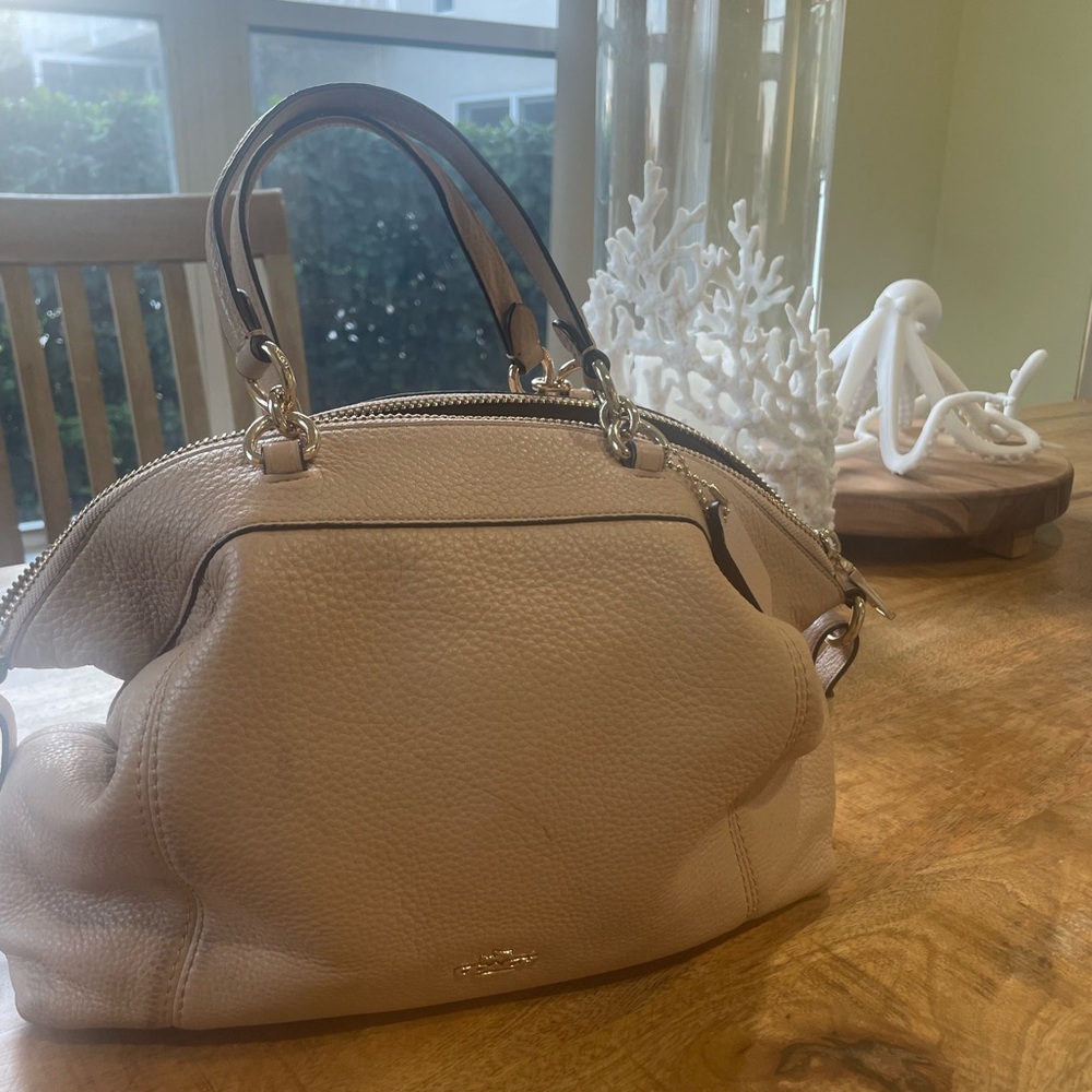 Priced to sell Authentic COACH Womens Pebbled Leather Satchel Bag in Beige
